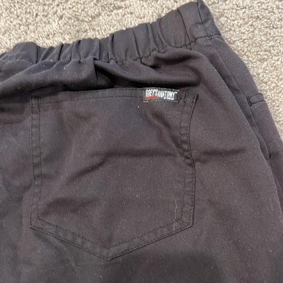 Grey’s Anatomy Black Scrub Pants, Medium Petite - Picture 5 of 5